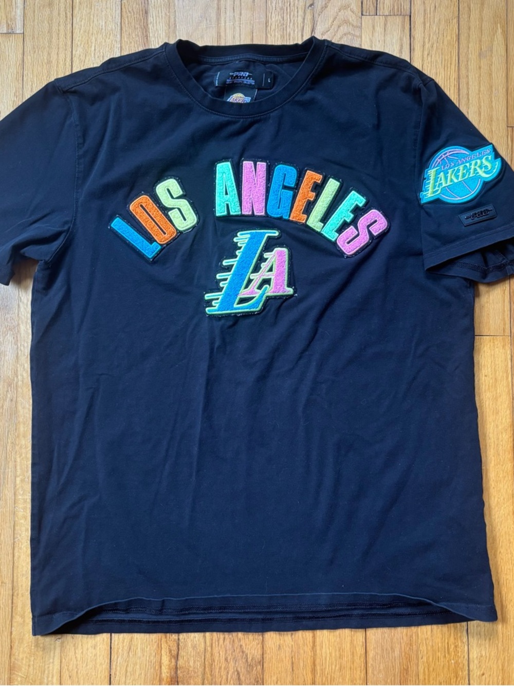Pro Standard Los Angeles Lakers Black Tee Large Multicolor Embroidered Logo